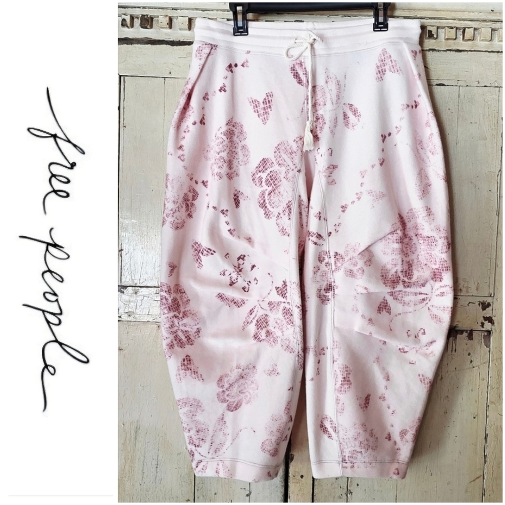 NWT Free People Fleece Pink Floral Cropped Barrel Sweat Pants Size Lg